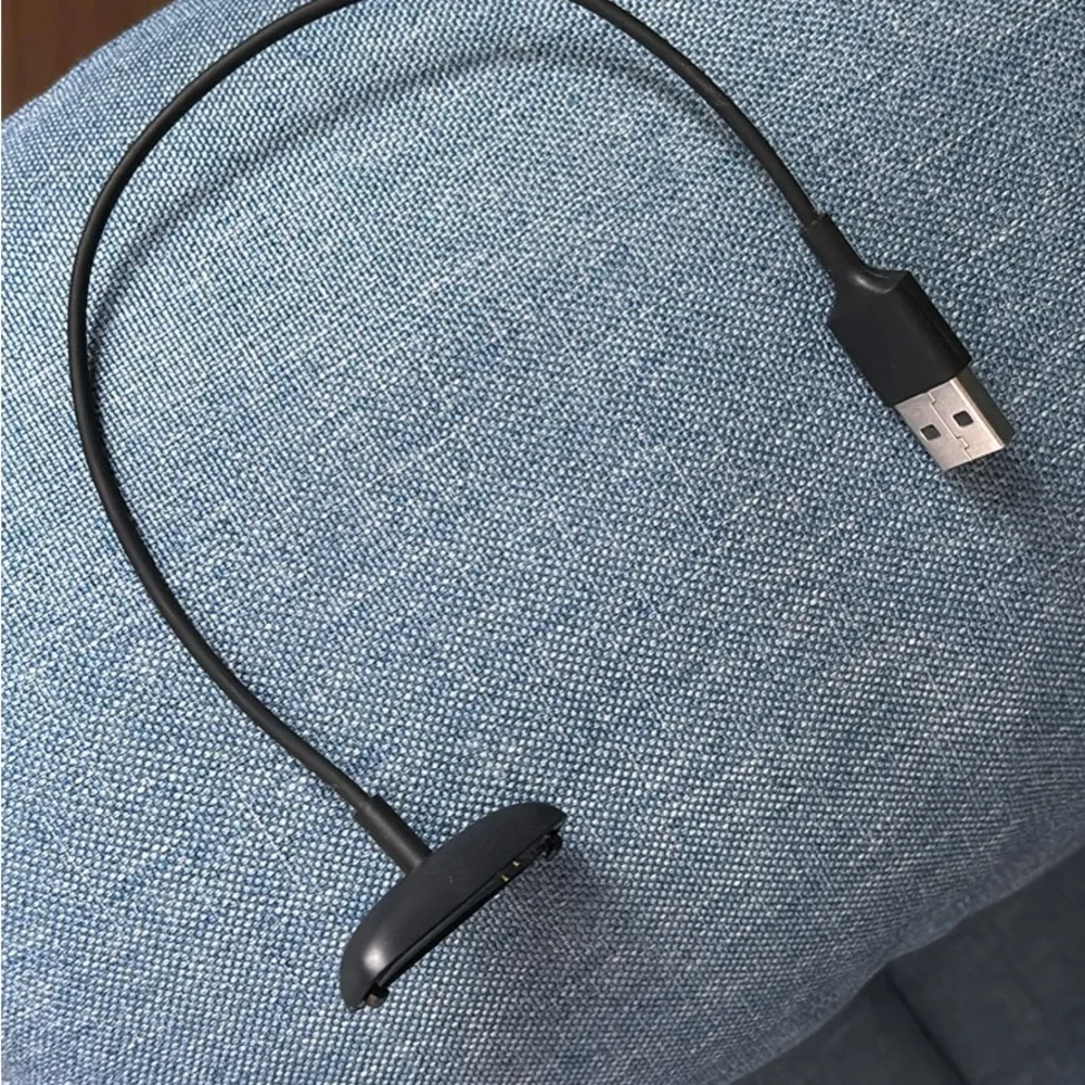Lilac / Black Fitbit